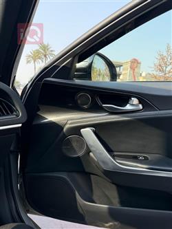 کیا ستینگەر